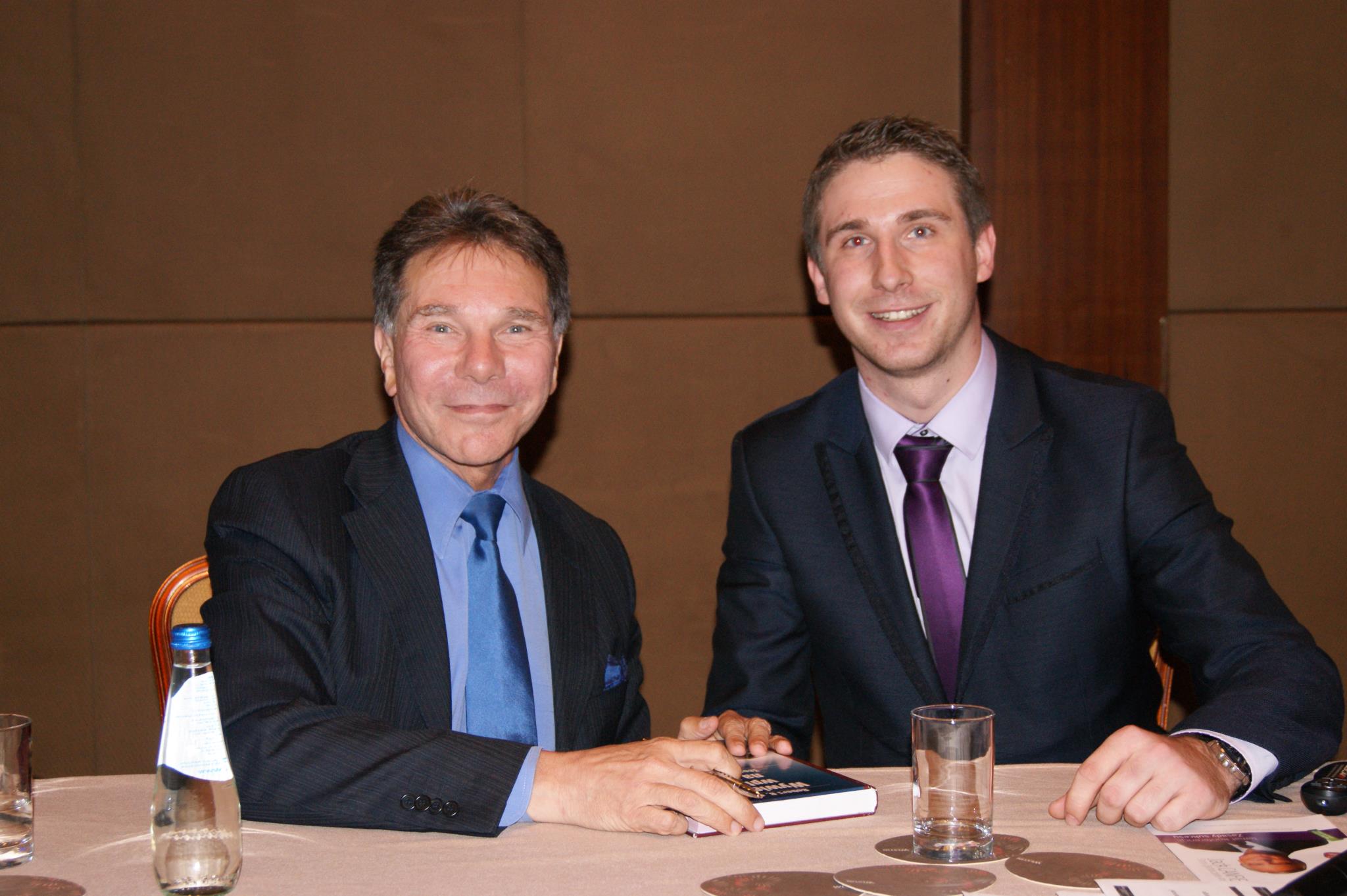 Paweł Szymków i Robert Cialdini